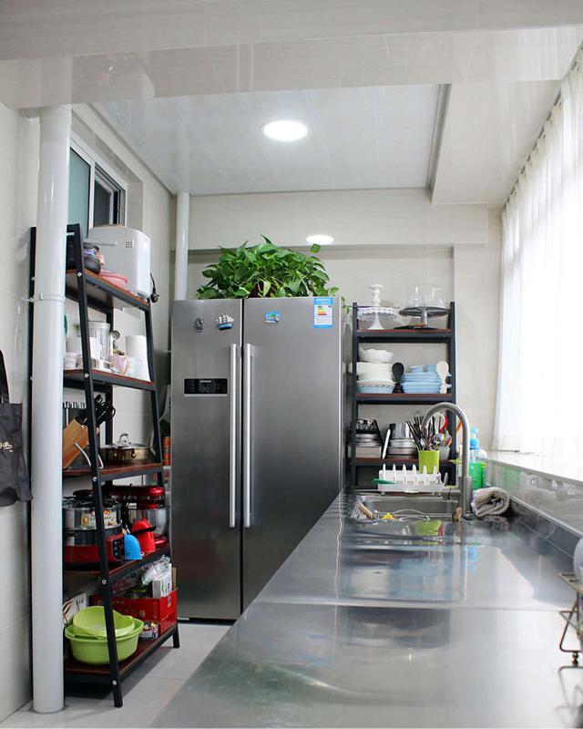 廚房不銹鋼臺面用了8年，告訴你究竟好不好，很多人都想錯了